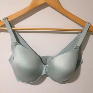 NWOT 34DD Soma Vanishing Back T-shirt bra